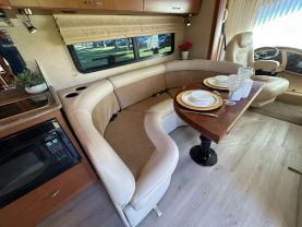 Used 2009 DAMON AVANTI SERIES CLASS A - 3106 WORKHORSE - LA Auto Star located in Virginia Beach, VA