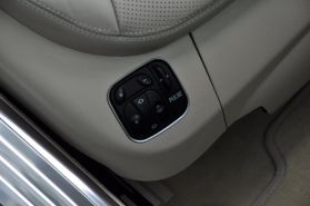 2009 MERCEDES-BENZ SL-CLASS CONVERTIBLE V8, 5.5 LITER SL 550 ROADSTER 2D