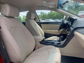 2015 Hyundai Sonata Se Sedan 4d - Image 28