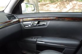 2012 MERCEDES-BENZ S-CLASS SEDAN V8, TWIN TURBO, 4.6 LITER S 550 SEDAN 4D