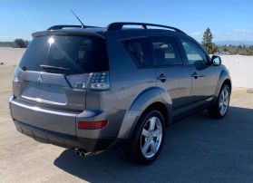 2007 MITSUBISHI OUTLANDER SUV V6, 3.0 LITER XLS SPORT UTILITY 4D