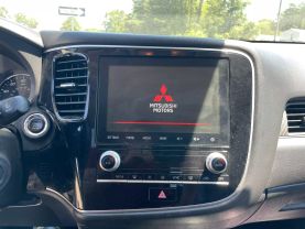 2020 Mitsubishi Outlander - Image 13