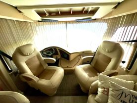 Used 2009 DAMON AVANTI SERIES CLASS A - 3106 WORKHORSE - LA Auto Star located in Virginia Beach, VA
