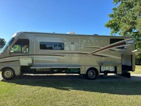 Used 2009 DAMON AVANTI SERIES CLASS A - 3106 WORKHORSE - LA Auto Star located in Virginia Beach, VA