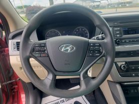 2015 Hyundai Sonata Se Sedan 4d - Image 14