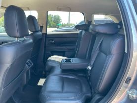2020 Mitsubishi Outlander - Image 17