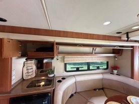 Used 2009 DAMON AVANTI SERIES CLASS A - 3106 WORKHORSE - LA Auto Star located in Virginia Beach, VA
