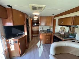 Used 2009 DAMON AVANTI SERIES CLASS A - 3106 WORKHORSE - LA Auto Star located in Virginia Beach, VA
