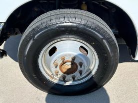 2011 FORD F350 SUPER DUTY CREW CAB & CHASSIS CAB CHASSIS V8, TURBO DIESEL, 6.7L 176" W.B. 4D