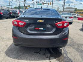 2017 Chevrolet Cruze - Image 4