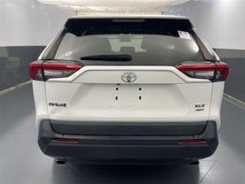 2021 TOYOTA RAV4 SUV 4-CYL, DYNAMIC-FORCE, 2.5 LITER XLE SPORT UTILITY 4D