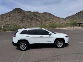 2019 JEEP CHEROKEE SUV 4-CYL, ZERO EVAP, 2.4 LITER LATITUDE SPORT UTILITY 4D