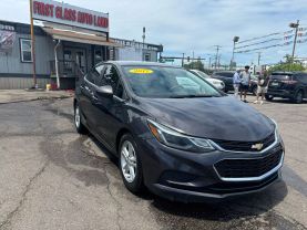2017 Chevrolet Cruze - Image 1