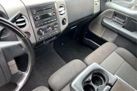 2006 FORD F150 REGULAR CAB PICKUP V8, 5.4 LITER XL PICKUP 2D 8 FT