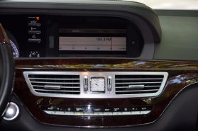 2012 MERCEDES-BENZ S-CLASS SEDAN V8, TWIN TURBO, 4.6 LITER S 550 SEDAN 4D