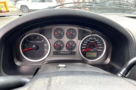 2006 FORD F150 REGULAR CAB PICKUP V8, 5.4 LITER XL PICKUP 2D 8 FT