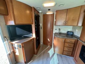 Used 2009 DAMON AVANTI SERIES CLASS A - 3106 WORKHORSE - LA Auto Star located in Virginia Beach, VA