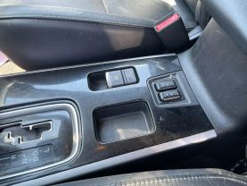 2020 Mitsubishi Outlander - Image 12