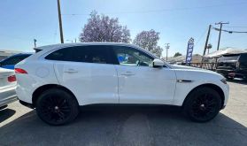 2019 JAGUAR F-PACE SUV 4-CYL, TURBO, 2.0 LITER 30T PRESTIGE SPORT UTILITY 4D