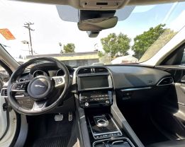 2019 JAGUAR F-PACE SUV 4-CYL, TURBO, 2.0 LITER 30T PRESTIGE SPORT UTILITY 4D