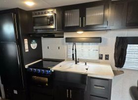2021 CHEROKEE BY FOREST RIVER GREY WOLF SE - - 26DJSE