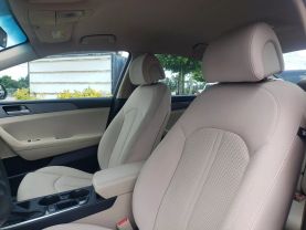 2015 Hyundai Sonata Se Sedan 4d - Image 11