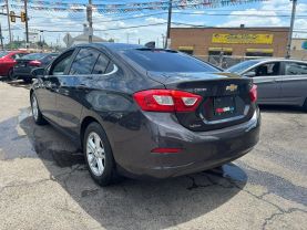 2017 Chevrolet Cruze - Image 5