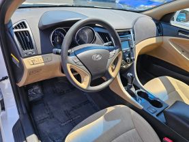 2014 HYUNDAI SONATA SEDAN 4-CYL, PZEV, 2.4 LITER GLS SEDAN 4D