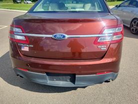 2015 FORD TAURUS SEDAN V6, 3.5 LITER SEL SEDAN 4D