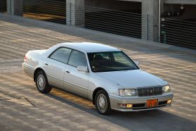 1999 TOYOTA CROWN SEDAN 2JZ-GE ROYAL SALOON ANNIVERSARY PACKAGE