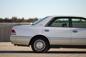 1999 TOYOTA CROWN SEDAN 2JZ-GE ROYAL SALOON ANNIVERSARY PACKAGE