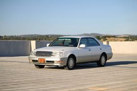 1999 TOYOTA CROWN SEDAN 2JZ-GE ROYAL SALOON ANNIVERSARY PACKAGE