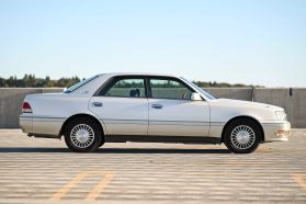 1999 TOYOTA CROWN SEDAN 2JZ-GE ROYAL SALOON ANNIVERSARY PACKAGE