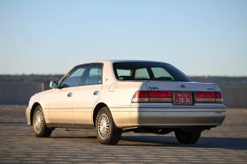 1999 TOYOTA CROWN SEDAN 2JZ-GE ROYAL SALOON ANNIVERSARY PACKAGE