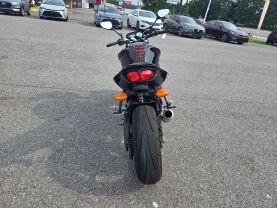 2011 YAMAHA FZ8 SPORTBIKES - -