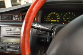 1999 TOYOTA CROWN SEDAN 2JZ-GE ROYAL SALOON ANNIVERSARY PACKAGE