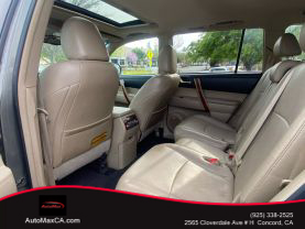 2011 TOYOTA HIGHLANDER
