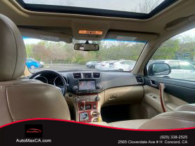 2011 TOYOTA HIGHLANDER