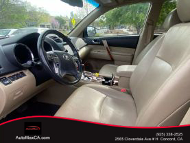 2011 TOYOTA HIGHLANDER