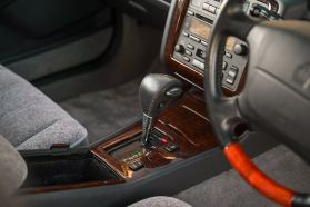 1999 TOYOTA CROWN SEDAN 2JZ-GE ROYAL SALOON ANNIVERSARY PACKAGE