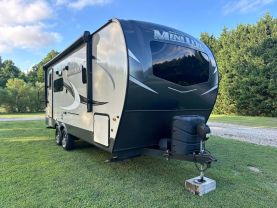 Used 2021 ROCKWOOD BY FOREST RIVER MINI LITE TRAVEL TRAILER - 2205S - LA Auto Star located in Virginia Beach, VA