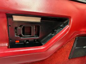 1986 CHEVROLET CORVETTE CONVERTIBLE - 2D CONVERTIBLE