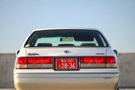 1999 TOYOTA CROWN SEDAN 2JZ-GE ROYAL SALOON ANNIVERSARY PACKAGE