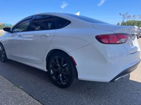 2016 CHRYSLER 200 SEDAN V6, FLEX FUEL, 3.6 LITER 200S SEDAN 4D