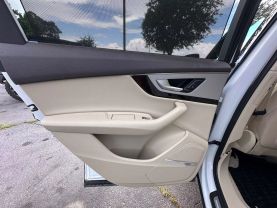 2019 Audi Q7 45 Tfsi Premium Plus Sport Utility 4d - Image 19