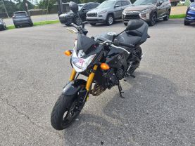 2011 YAMAHA FZ8 SPORTBIKES - -