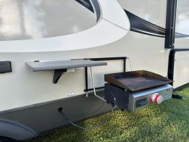 Used 2021 ROCKWOOD BY FOREST RIVER MINI LITE TRAVEL TRAILER - 2205S - LA Auto Star located in Virginia Beach, VA