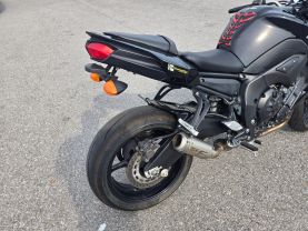 2011 YAMAHA FZ8 SPORTBIKES - -