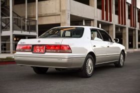 1999 TOYOTA CROWN SEDAN 2JZ-GE ROYAL SALOON ANNIVERSARY PACKAGE