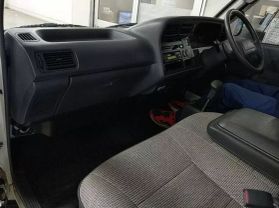 1996 TOYOTA HIACE VAN 3L DX